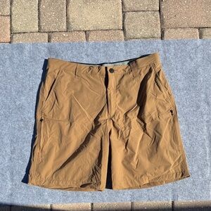 Orvis Men's Brown Cargo Shorts
